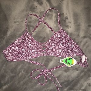 JOLYN daisy print tomcat top